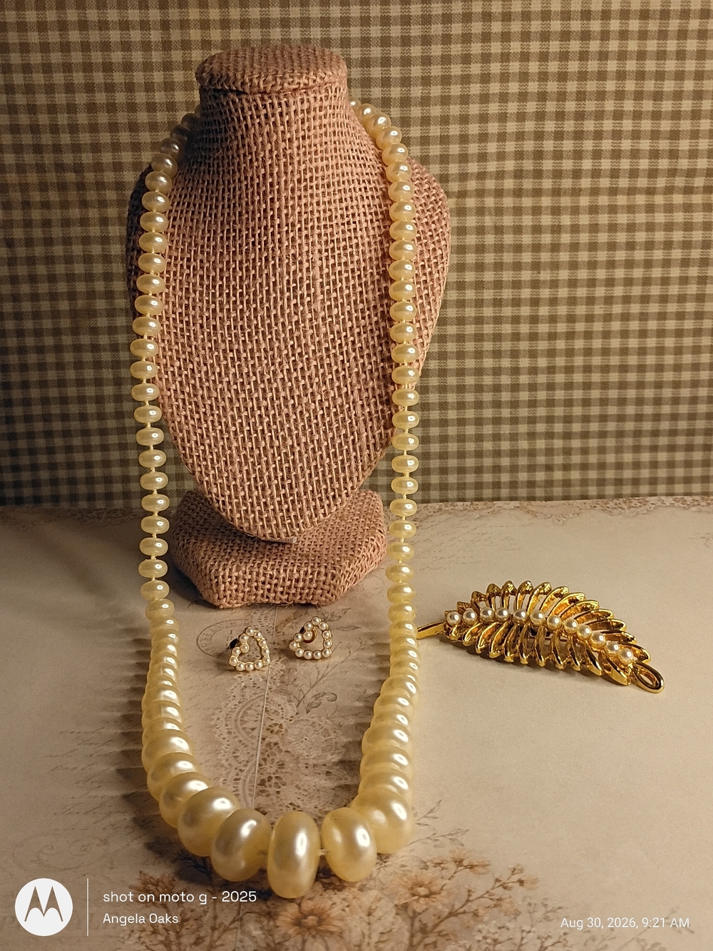 Classic Ivory Pearl Necklace with Matching Studs & ART stamped Leaf